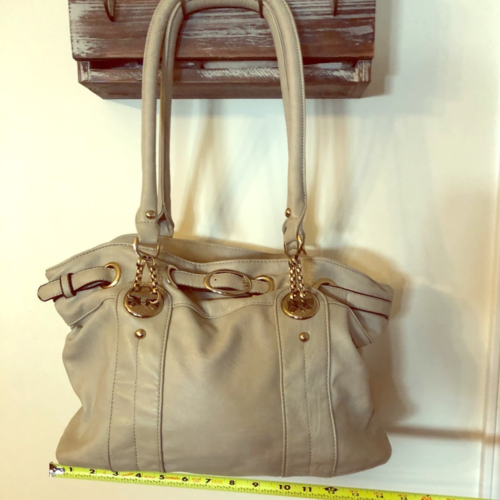 Women’s handbag